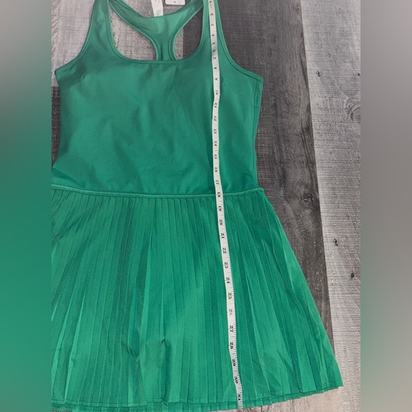 🍏NWT Yogalicious Lux Hybrid Net Motion pleated tennis dress - Picture 14 of 14